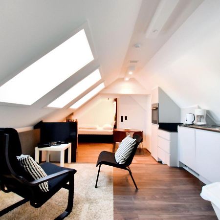 Modern And Cozy Studio In A Former Coach House Robertville Exterior photo