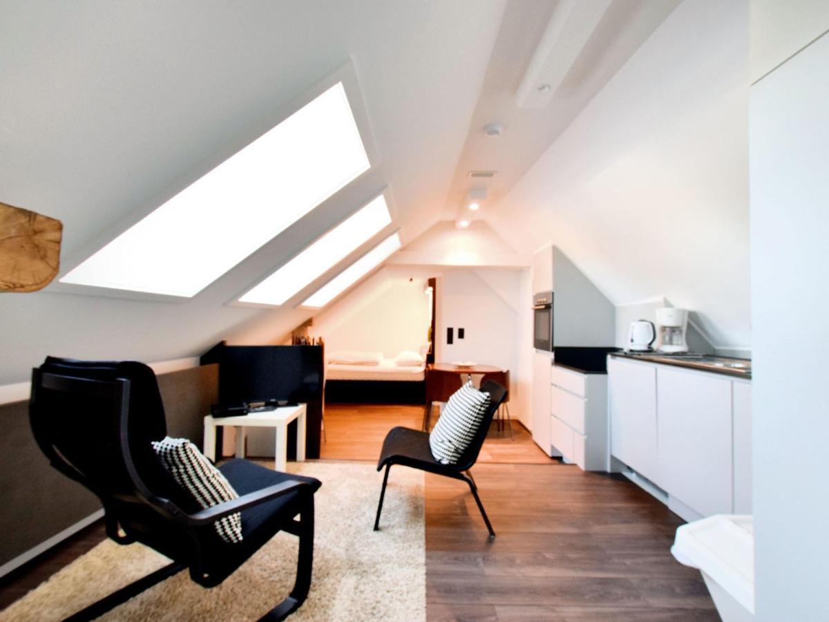Modern And Cozy Studio In A Former Coach House Robertville Exterior photo